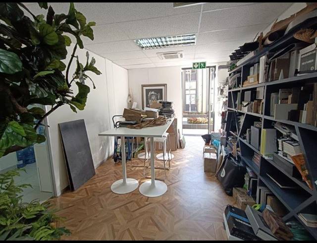 BUSINESS PROPERTY TO RENT IN BRYANSTON